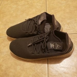 Adidas sneakers size 9 mens